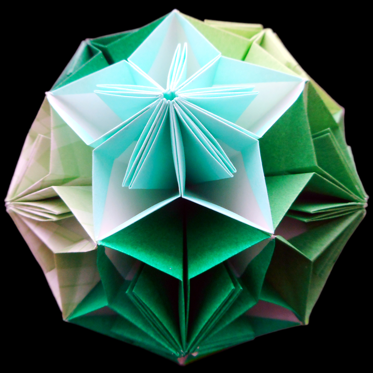 Kotemari Mukou yamazakura / 小てまり向こう山桜